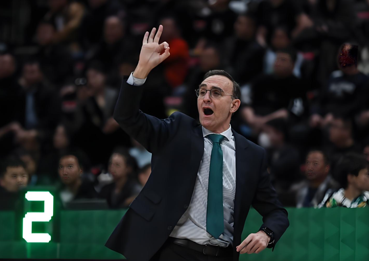 V体育入口-狂胜广东16分！乌戈大赞辽宁队2人：发挥得非常出色