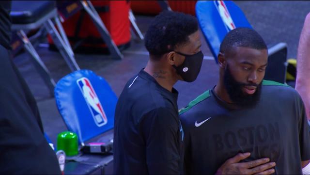 V体育网址-NBA球员再度下跪抗议 球员工会总裁怒斥美国双标